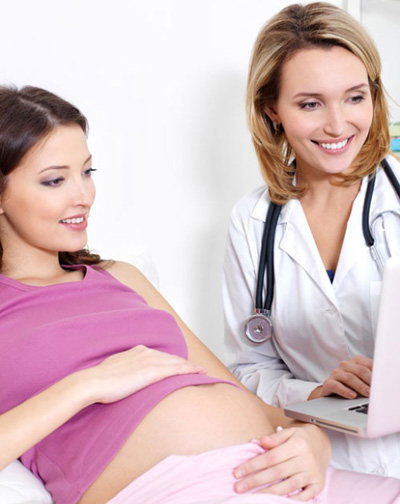 Mẹ bầu sẽ rất an tâm khi được chăm sóc tận tình và chu đáo từ các bác sỹ và chuyên gia đầu ngành