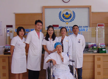 Bệnh nhân u xơ tử cung và đội ngũ y Bác sĩ Bệnh viện Đa khoa Bảo Sơn 2
