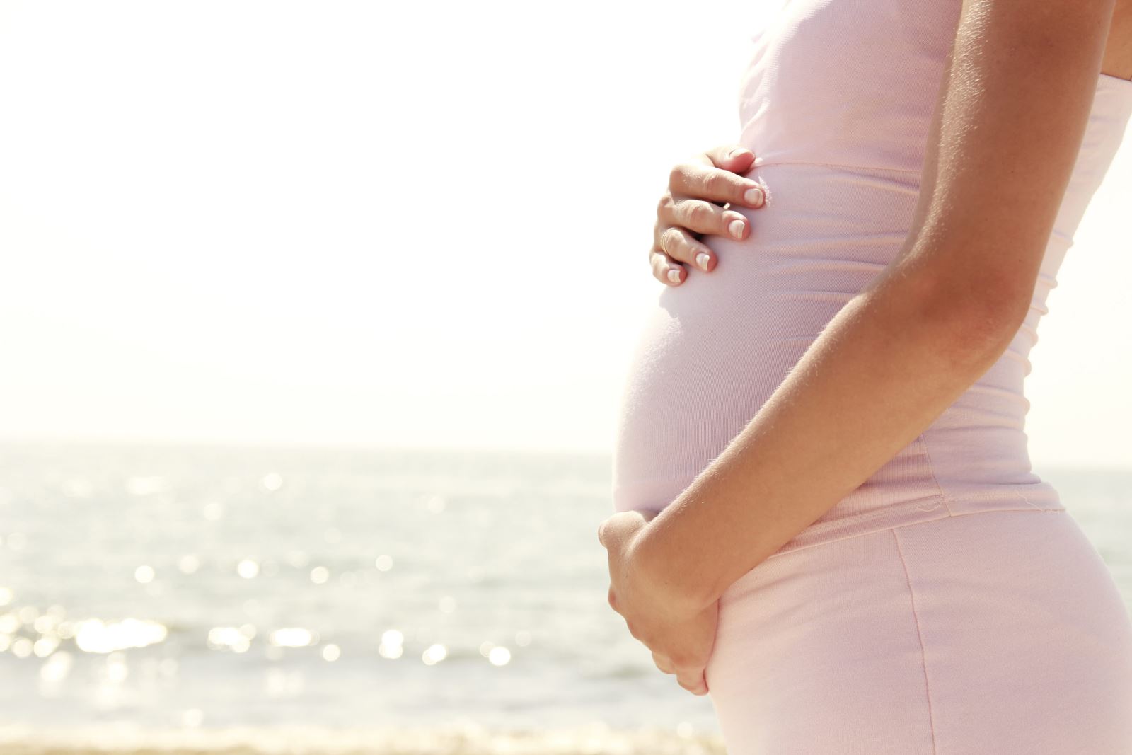 Bí quyết giúp mẹ bầu đẩy lùi chứng đau lưng khi mang thai