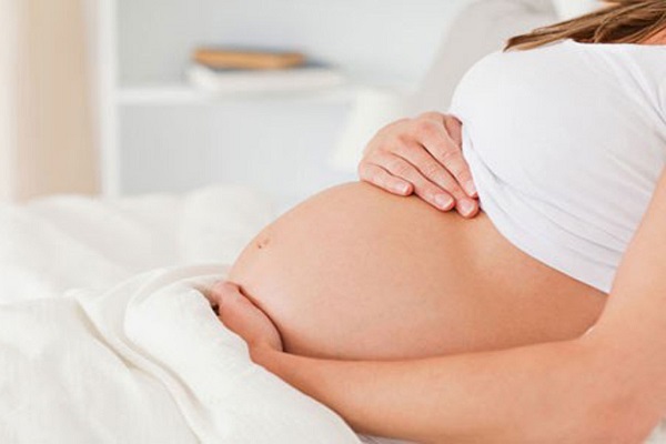 Những điều cần biết dành cho mẹ bầu bị sỏi thận trong thai kỳ 