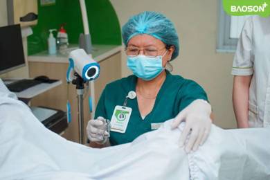 Viêm nhiễm phụ khoa không trị dứt điểm, bệnh nhân 25 tuổi phải 