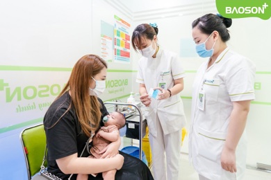 Tiêm chủng cho trẻ em và người lớn