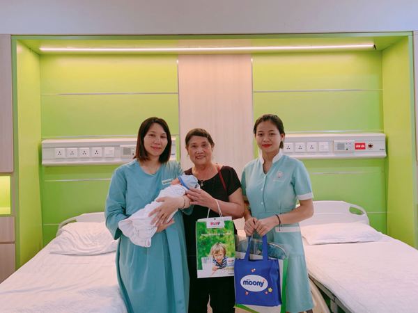 Thai sản trọn gói Luxury: Quẳng gánh lo cho các mẹ bầu