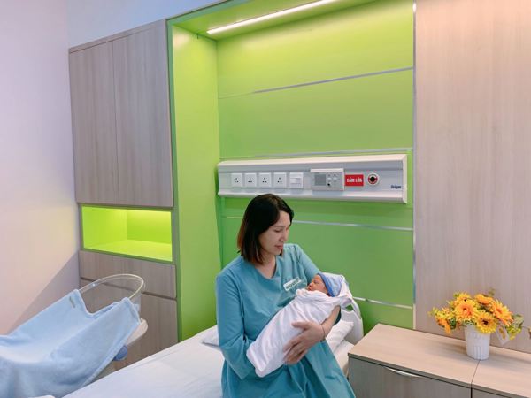 Mẹ bầu hiện đại đi đẻ sang chảnh với chi phí siêu tiết kiệm