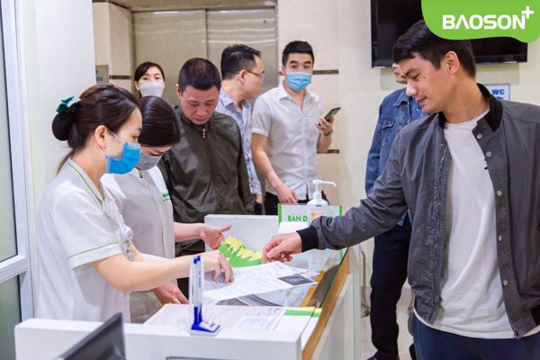 600 CBNV Tập đoàn vàng bạc đá quý DOJI khám sức khỏe định kỳ