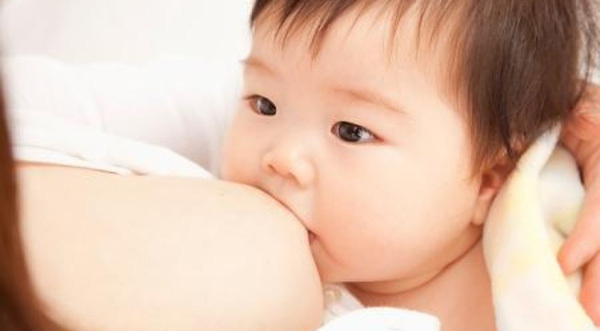Hội thảo thai sản tháng 9 khai thác chủ đề “hot” - Nuôi con bằng sữa mẹ
