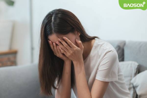 Điều trị bệnh xã hội cho thiếu nữ 22 tuổi vì 