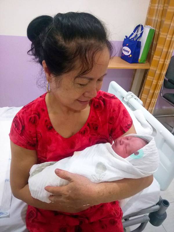 Hành trình sinh thường lần 3 “nhẹ tựa lông hồng” tại viện tư Hà Nội